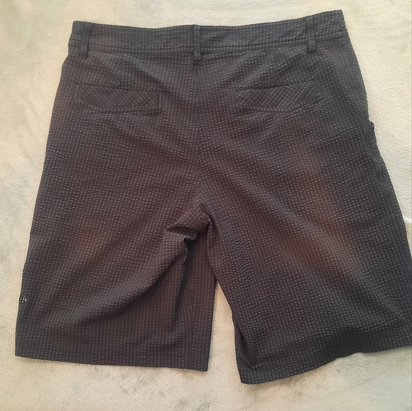 Lululemon - Picture 3 of 7